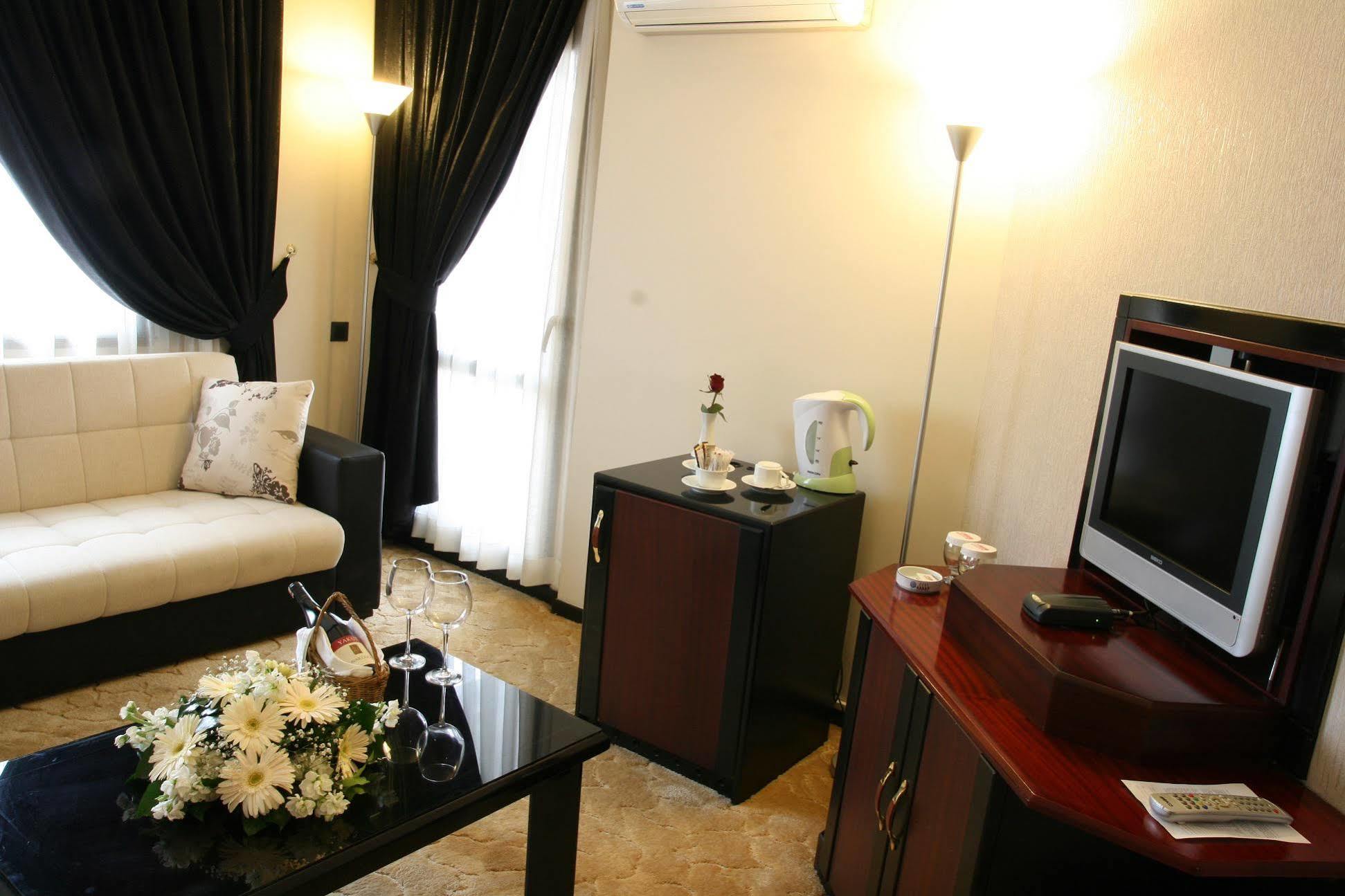 Aksan Hotel 4*